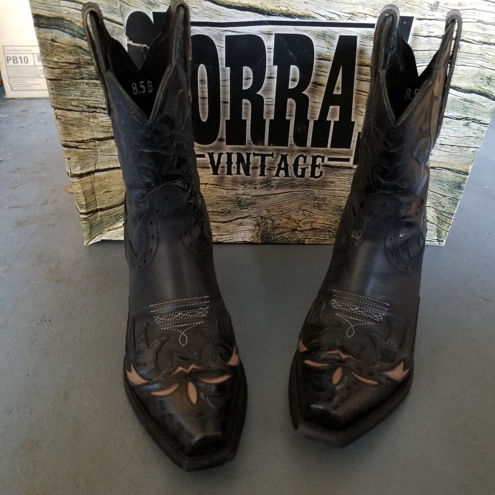Corral Vintage CowGirl boots Black Snake Overlay -